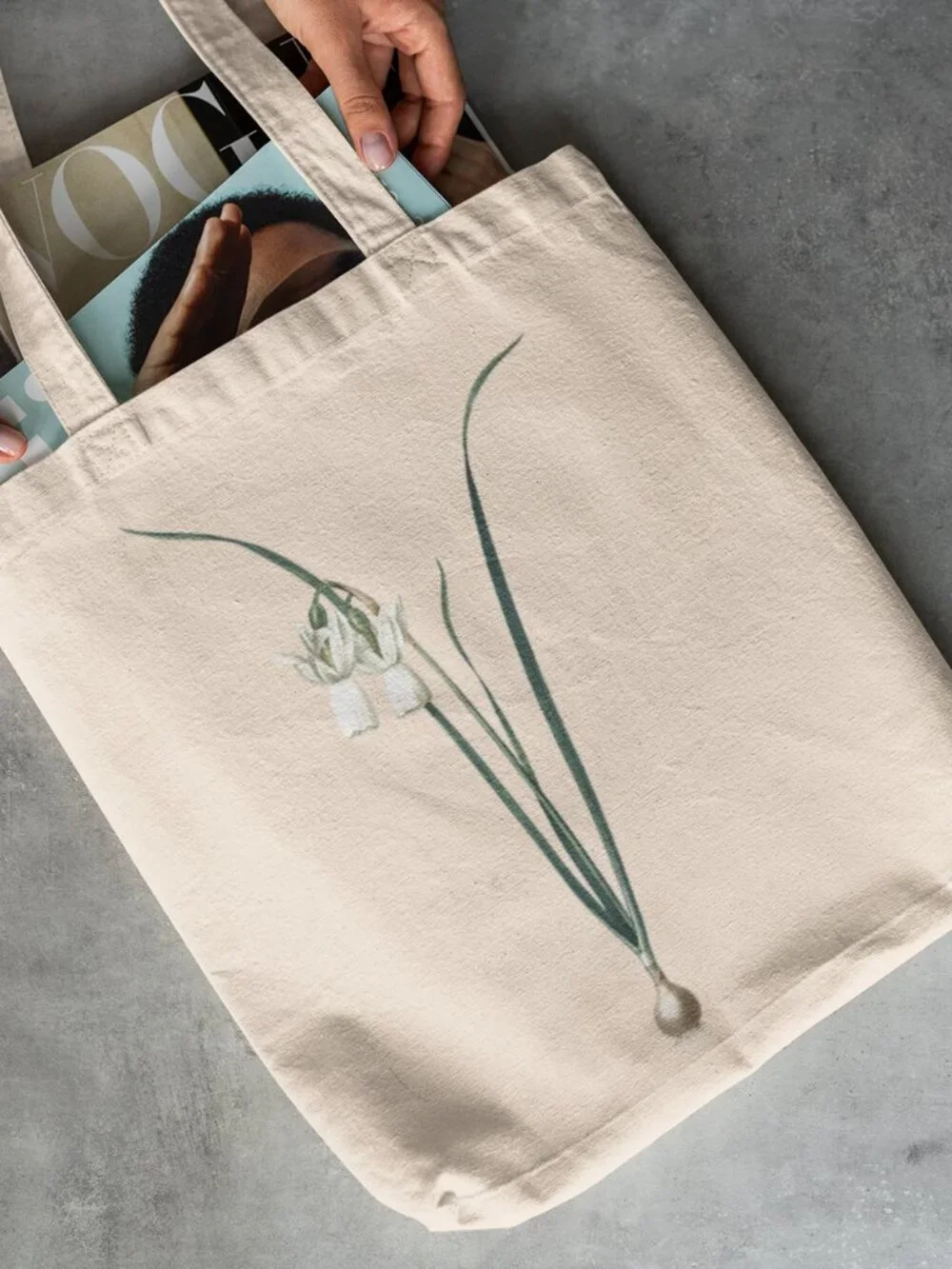 Slender False Garlic Vintage Floral Print Graphic Canvas Tote Bag